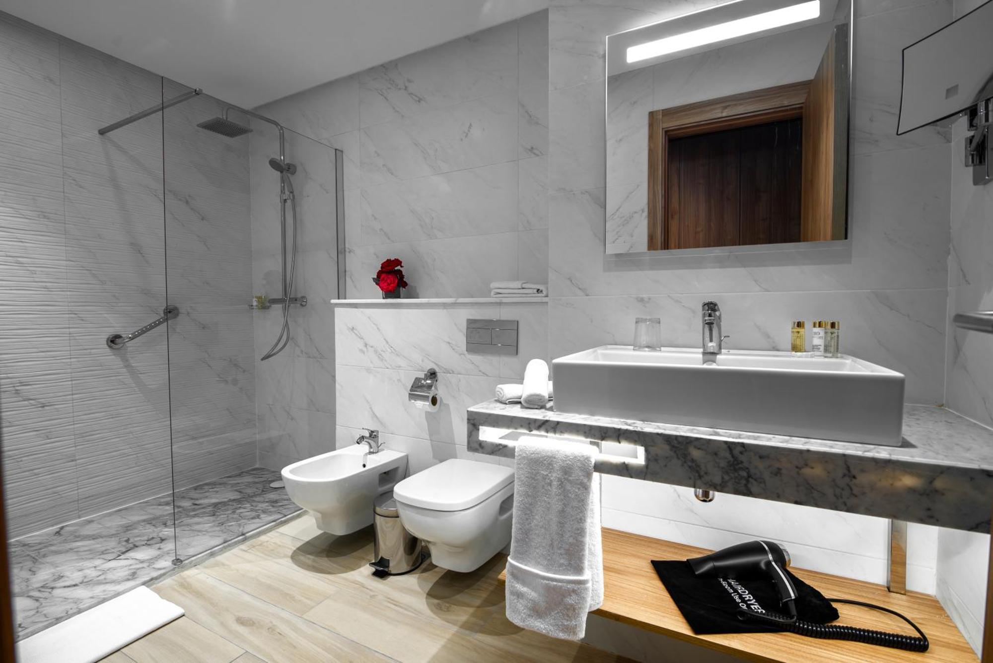 Dominium Palace Agadir Exterior foto Bathroom